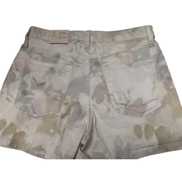 Universal Thread Women’s Hi Rise Midi Shorts Size 10, NWT - Picture 3 of 5